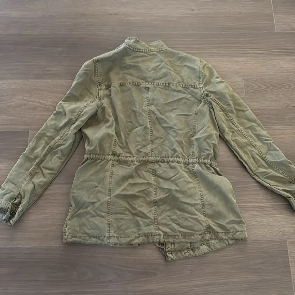 Hinge  olive green jacket - Image 3