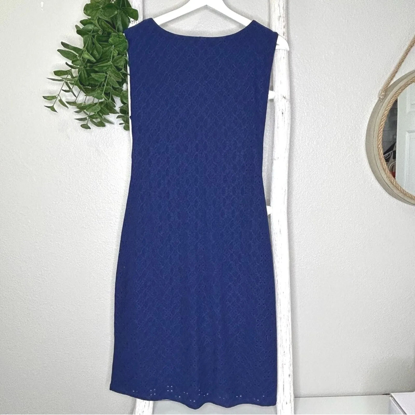Connected Apparel Blue Lace Sleeveless Sheath Dress Party Cocktail Size 6 - Image 2