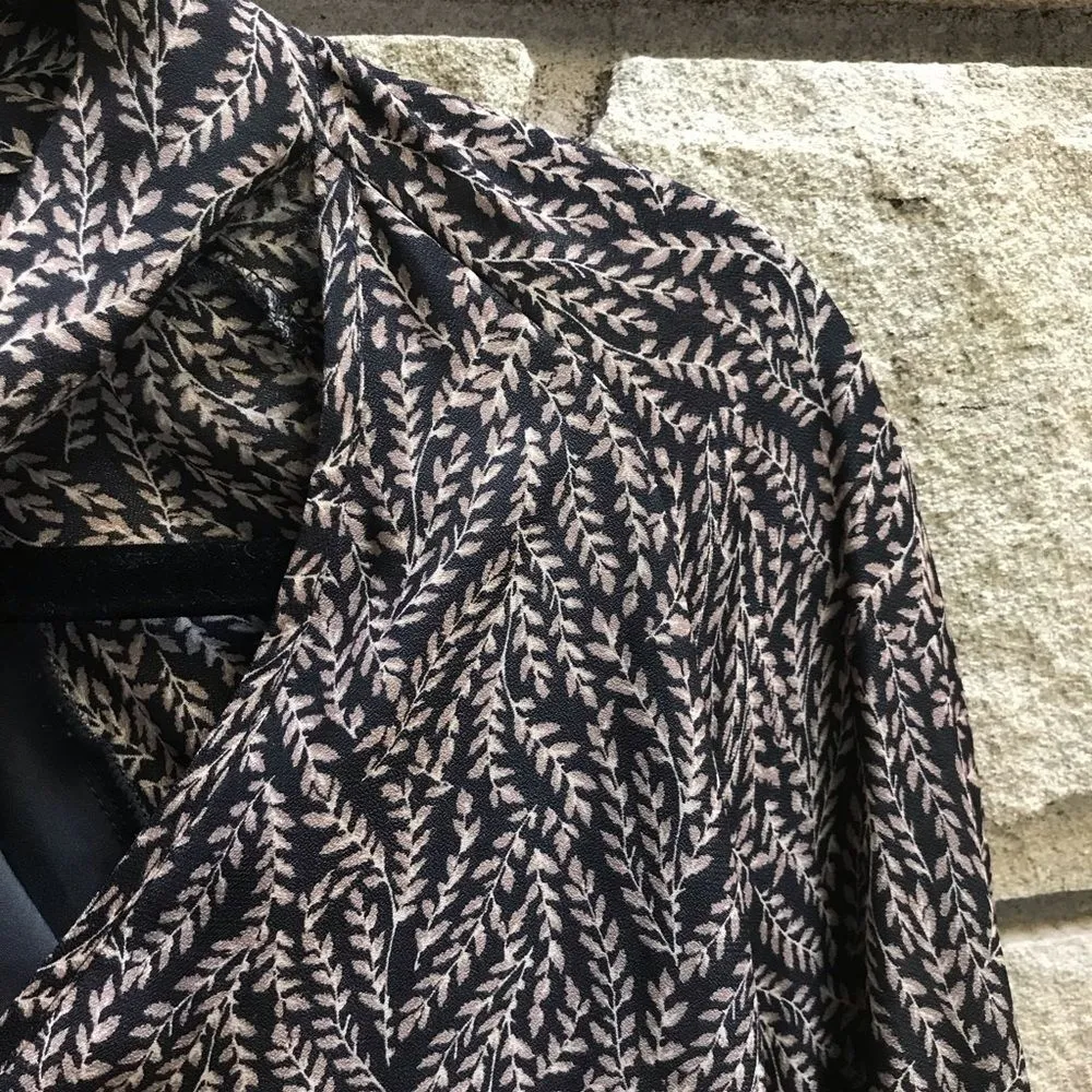 Aritzia Talula Cadogan Dress Tie Neck Boho navy Floral Print Small - Image 5