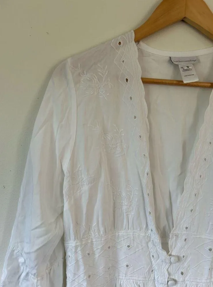 Soft Surroundings womens white Icon Melissani tunic size S deep v neck lace - Image 2