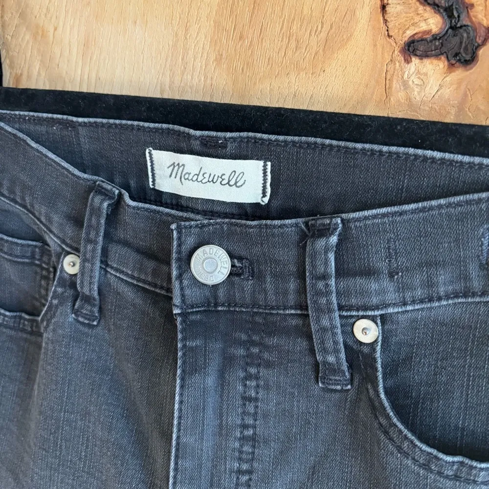 MADEWELL 9" Mid-Rise Roadtripper Supersoft Skinny Jean Ashmont Wash Black Sz 26T - Image 3