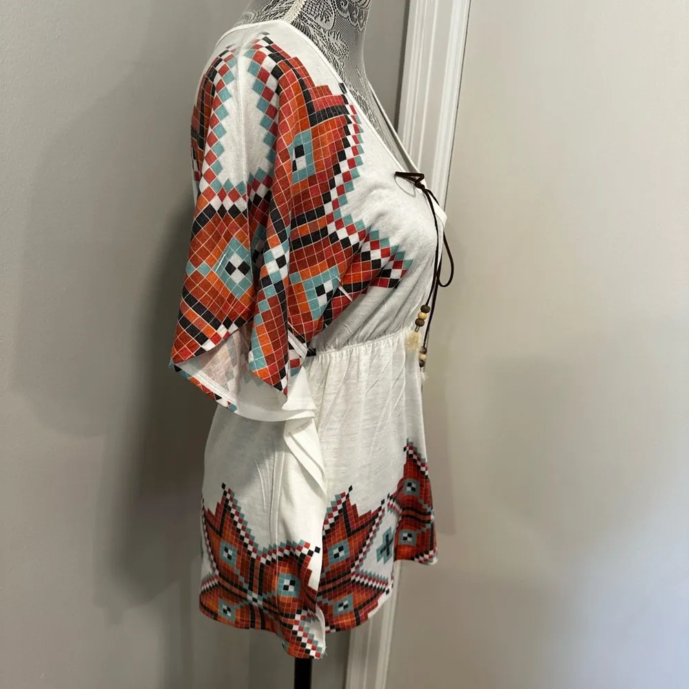 Julie’s Closet Southwest Aztec Lightweight Flutter Sleeve Top. Vneck Lightweight - Image 14