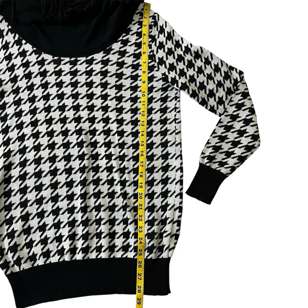 Peter Nygard Black/White Cowl Neck With Fringe Sweater Size Medium - Image 7