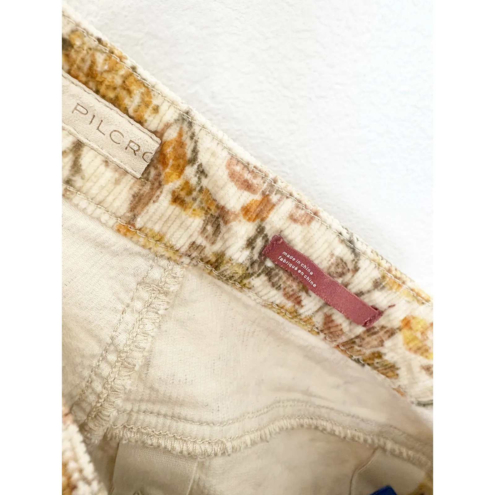 Anthropologie Pilcro The Icon Corduroy Floral Flare Pants Size 25 Yellow 70s - Image 7