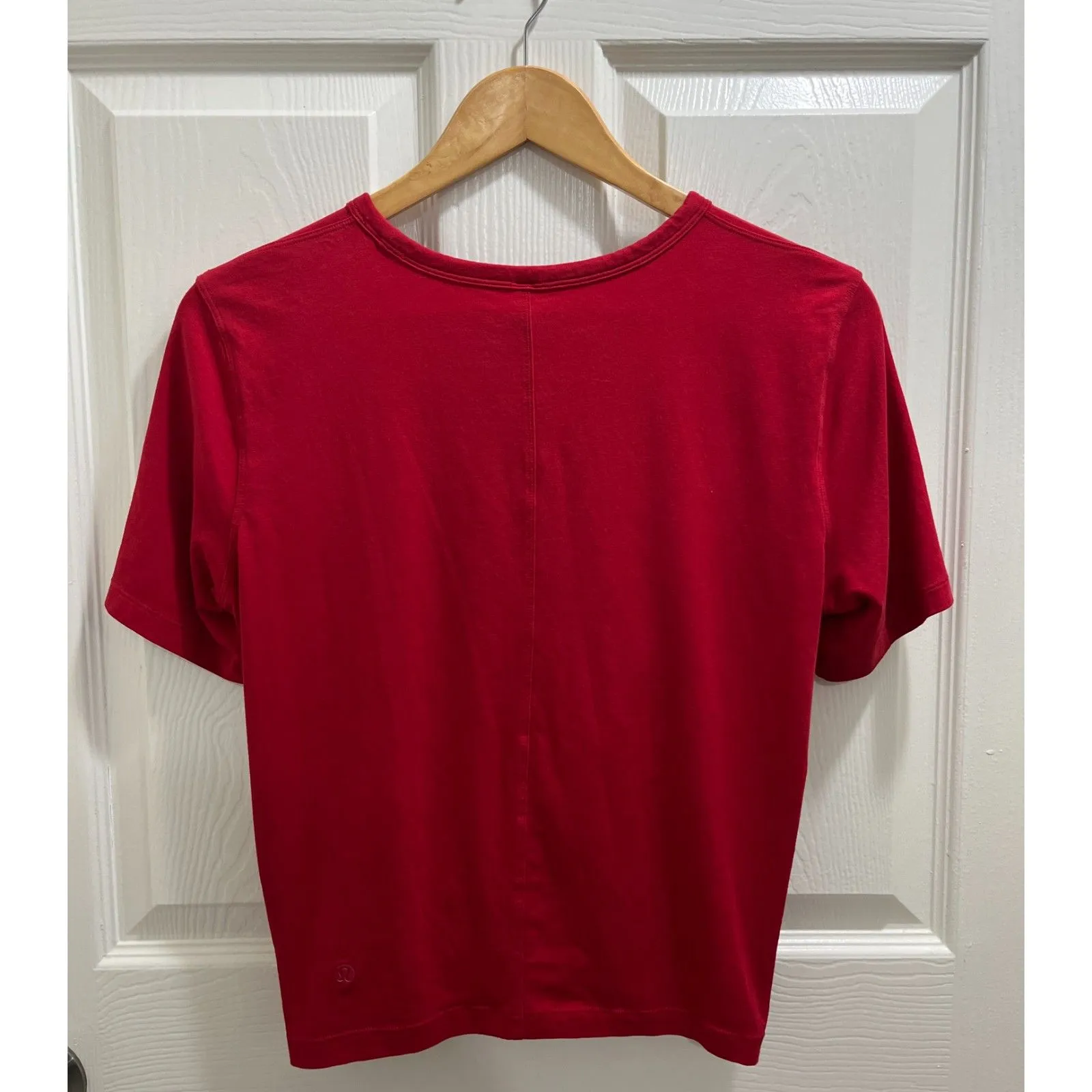 Lululemon Crescent Tee Dark Red Size 4 Soft Athletic Workout - Image 4