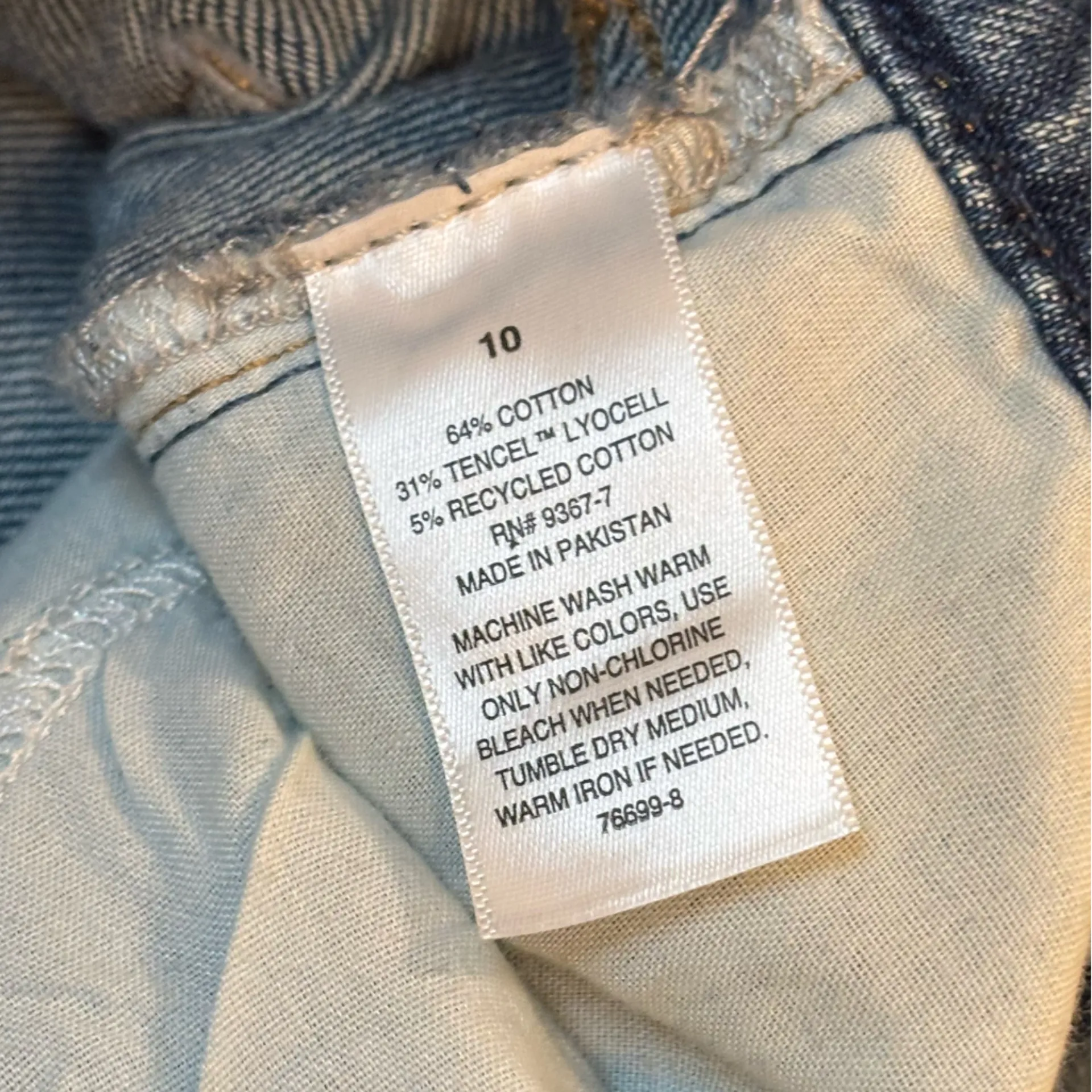 Arizona Jean Company Blue Women’s Low Rise Baggy Cargo Jeans Size 10 - Image 6