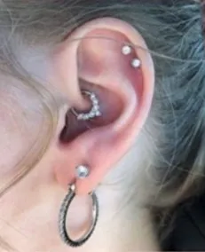 Silver Twisted Clicker Septum Hoop - Image 2