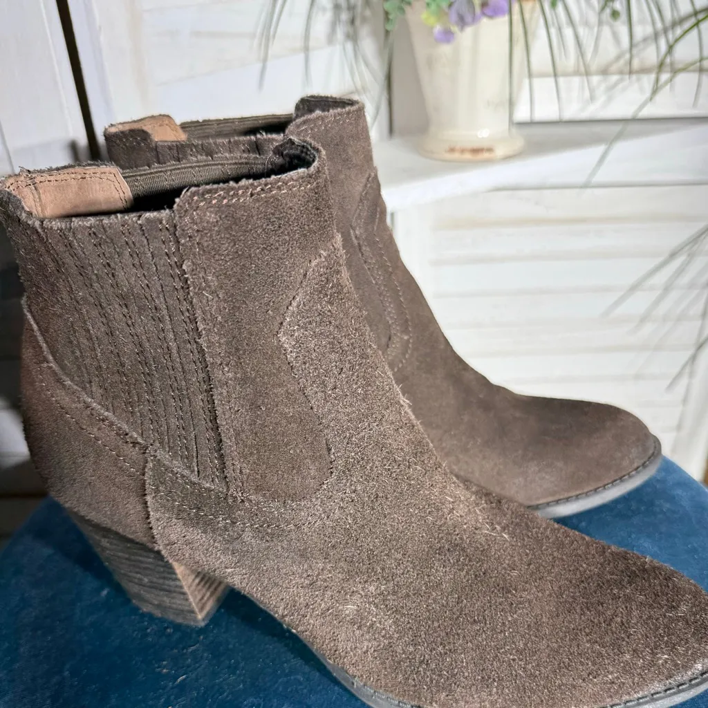 Dolce Vita chocolatebrown suede leather ankle cowboy boots booties sz 9 Brown - Image 3