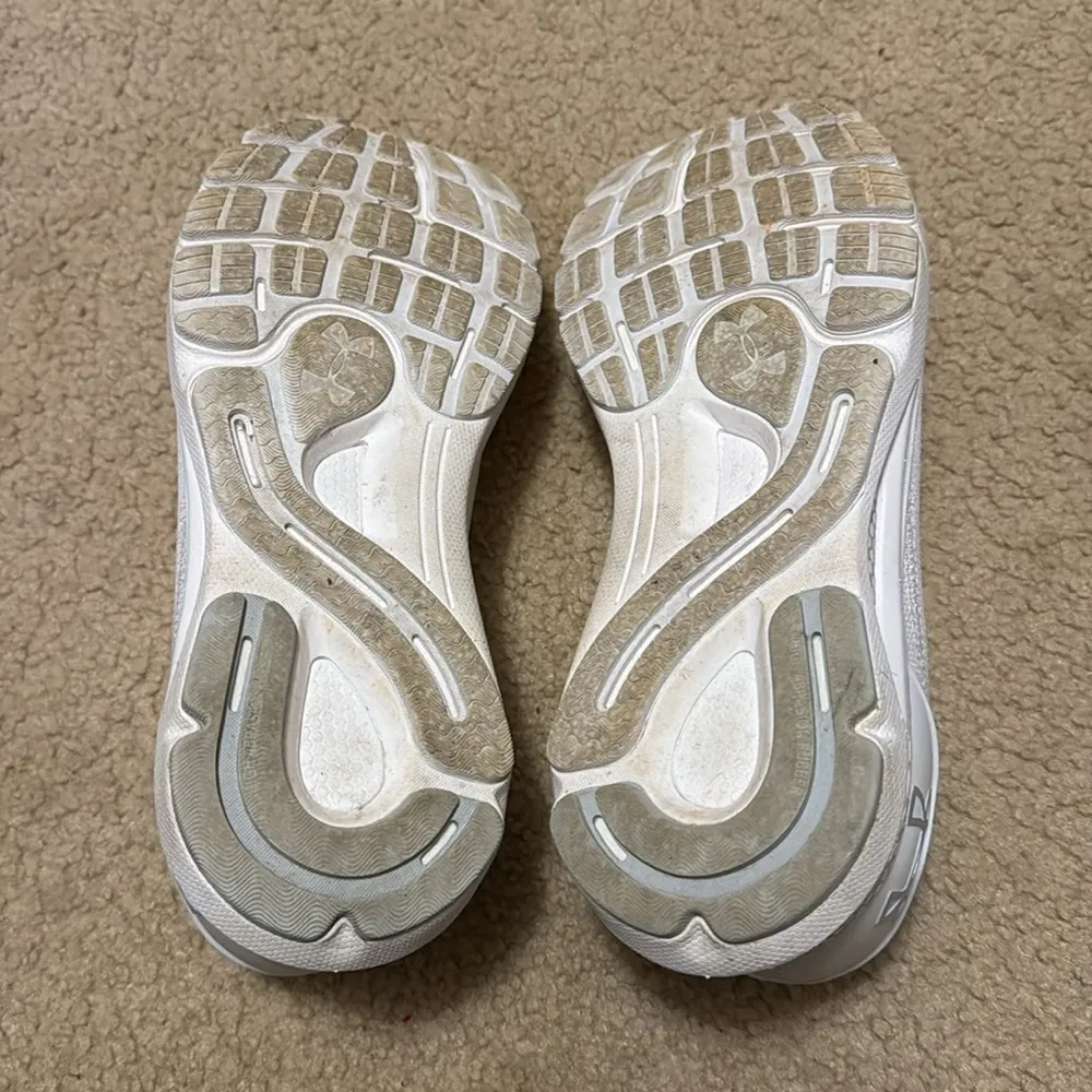 Under Armour  Women’s Hovr Sonic 6 - Image 6