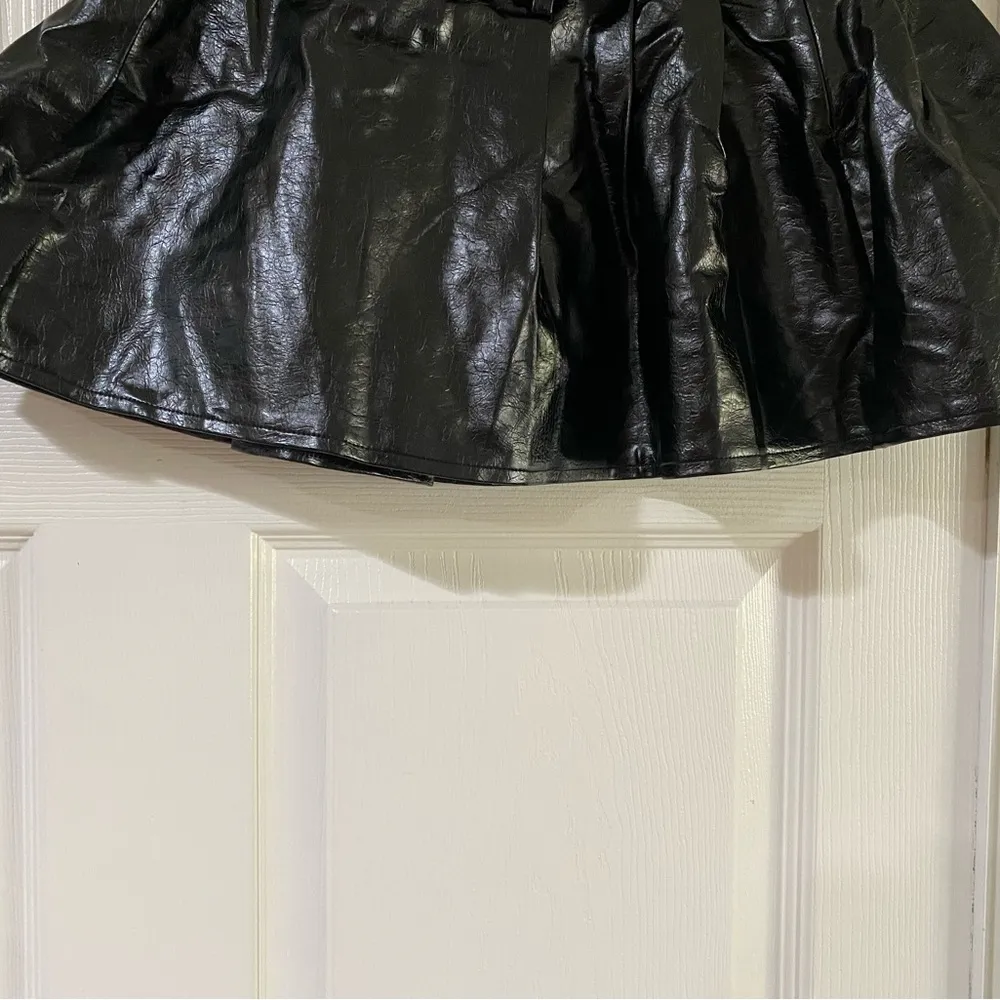 Reclaimed Vintage Black Faux Leather Mini Skirt Size 4 - Image 2