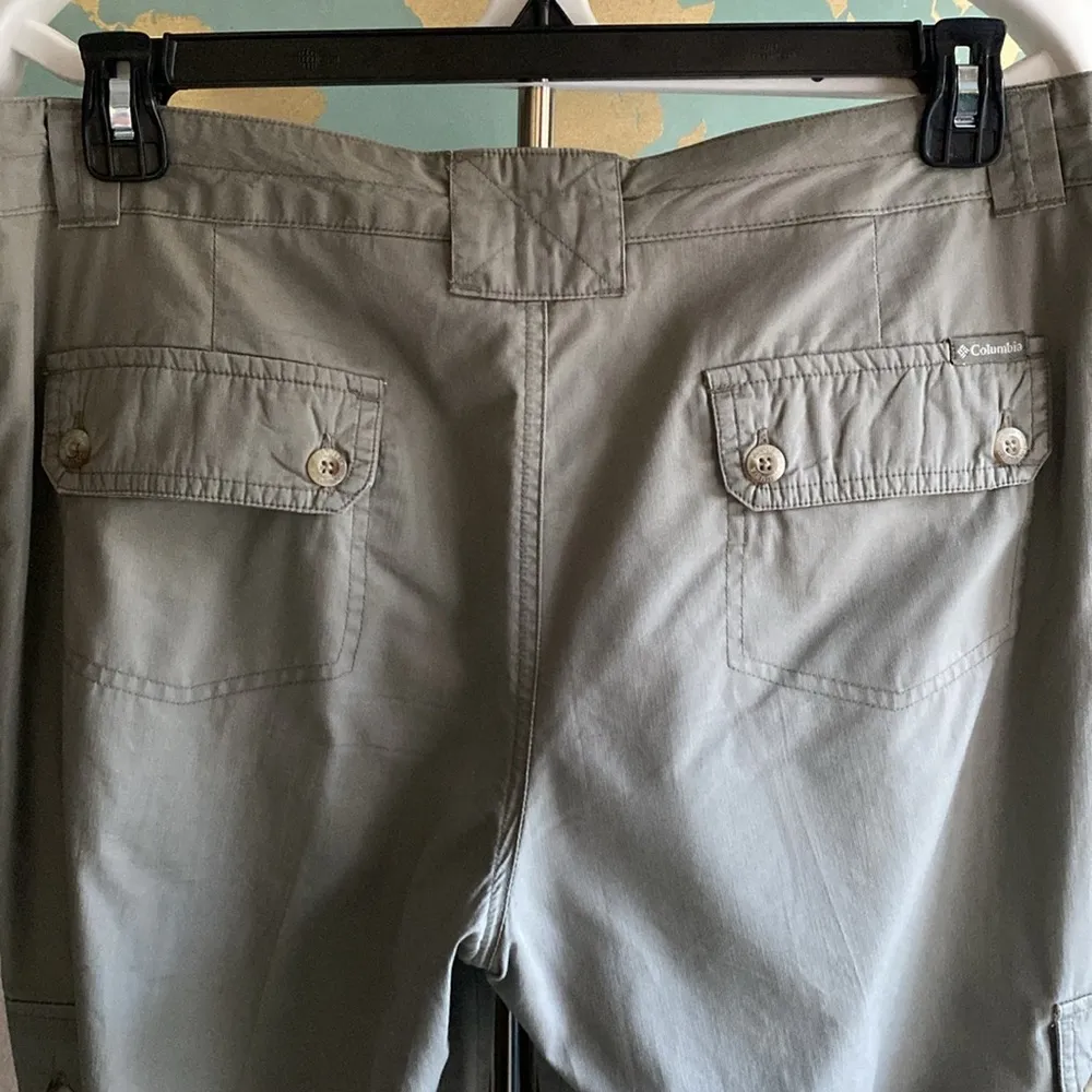 Columbia cargo pants size 12 regular khaki color - Image 5