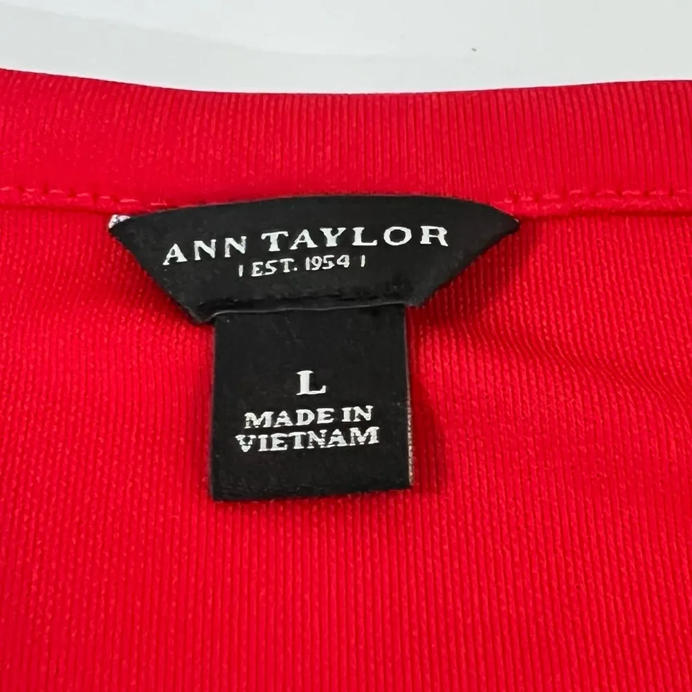 ANN TAYLOR Sleeveless Blouse Draped Front Top Red Flowy Size Large - Image 3