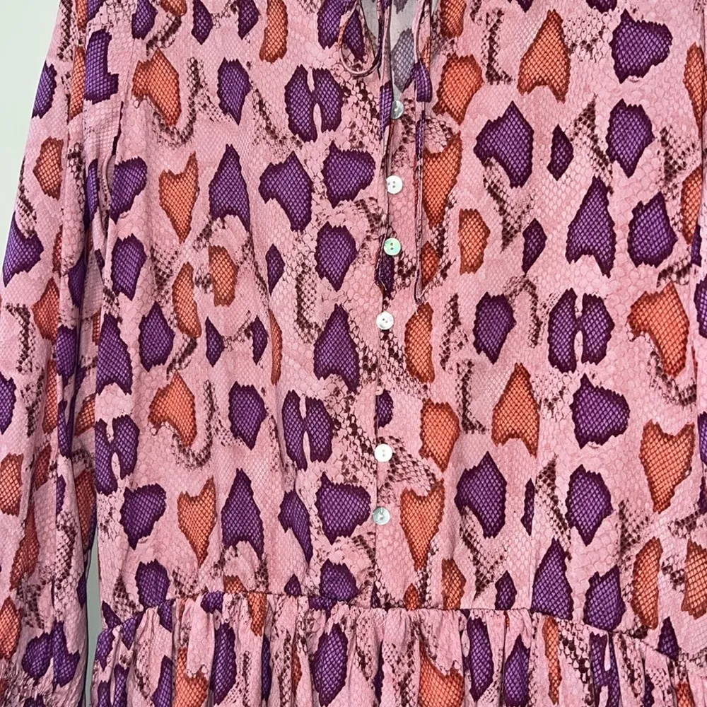 SundayUp small women's Pretty In Snakeskin pink print ruffle shirt ties has flaw - Image 4