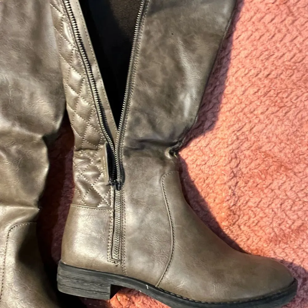 MIA Brown Over the Knee Boots with Quilted Texture SZ 8.5 Tall Block Heel Zipper - Image 2