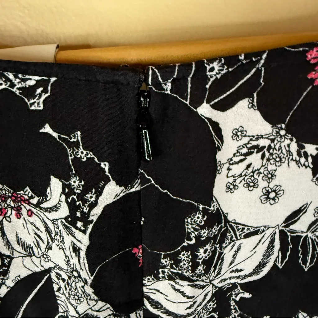 Sejour Women Top Tunic Blouse Shirt Size 22W Poppy Floral Zip‎ Back LS Rayon Black - Image 7