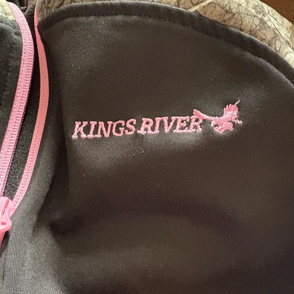 Women's Black and Pink camo Jacket Size M - Image 7