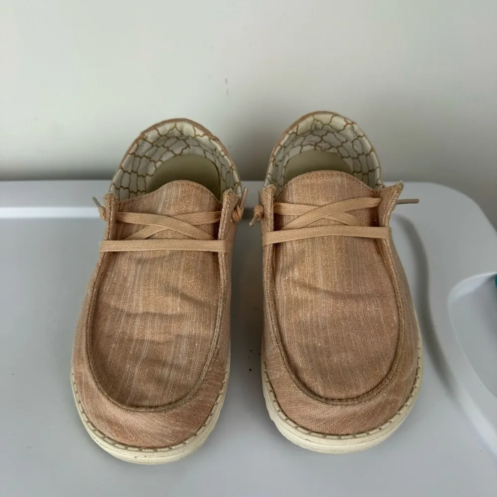 Hey Dude Wendy Sparkling Rose Gold Shoe Sz 7 Womens Loafers - Image 11