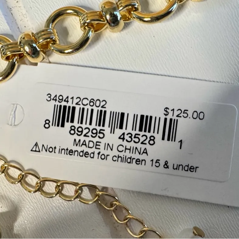 Strawberries all the time! Betsey J statement necklace gets you feeling fresh - Image 4