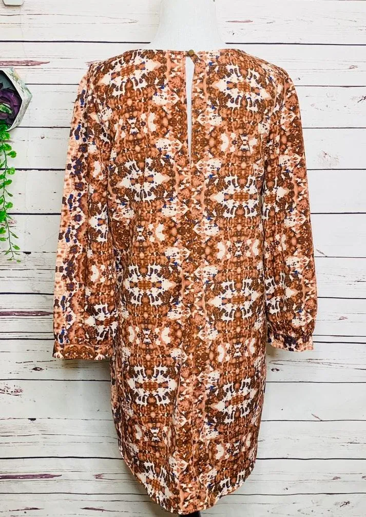 Long Sleeve Shift Dress Size Medium - Image 5