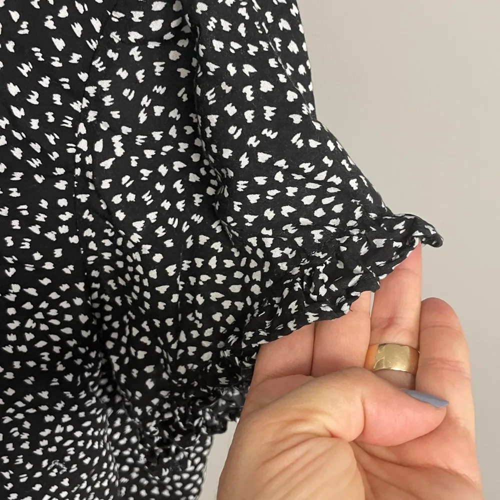 Juicy Couture Black Label Sleep Short Sleeve Black White Ruffle Size XL Top - Image 3