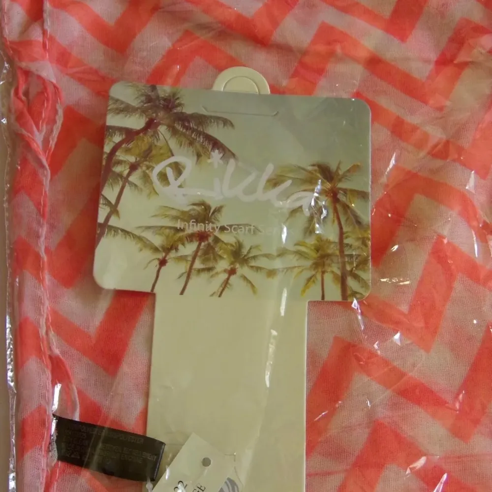 RIKKA Neon Orange Infinity Scarf New In Packaging Gift - Image 2