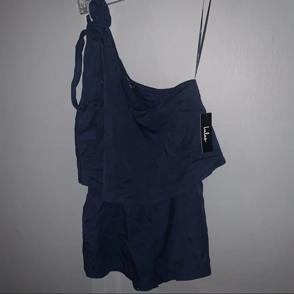 NWT lulus navy one shoulder romper - Image 6