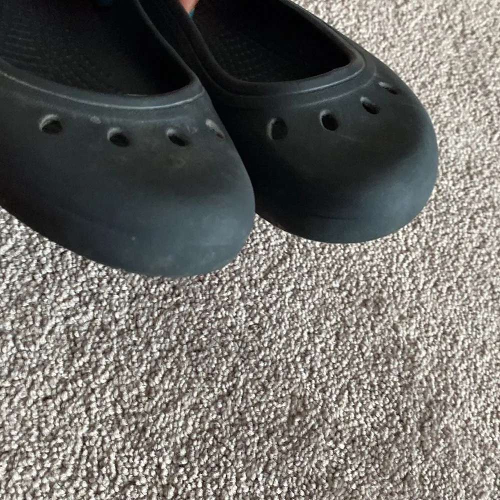 Crocs Black Kadee Ballet Flats SIZE 8 - Image 5