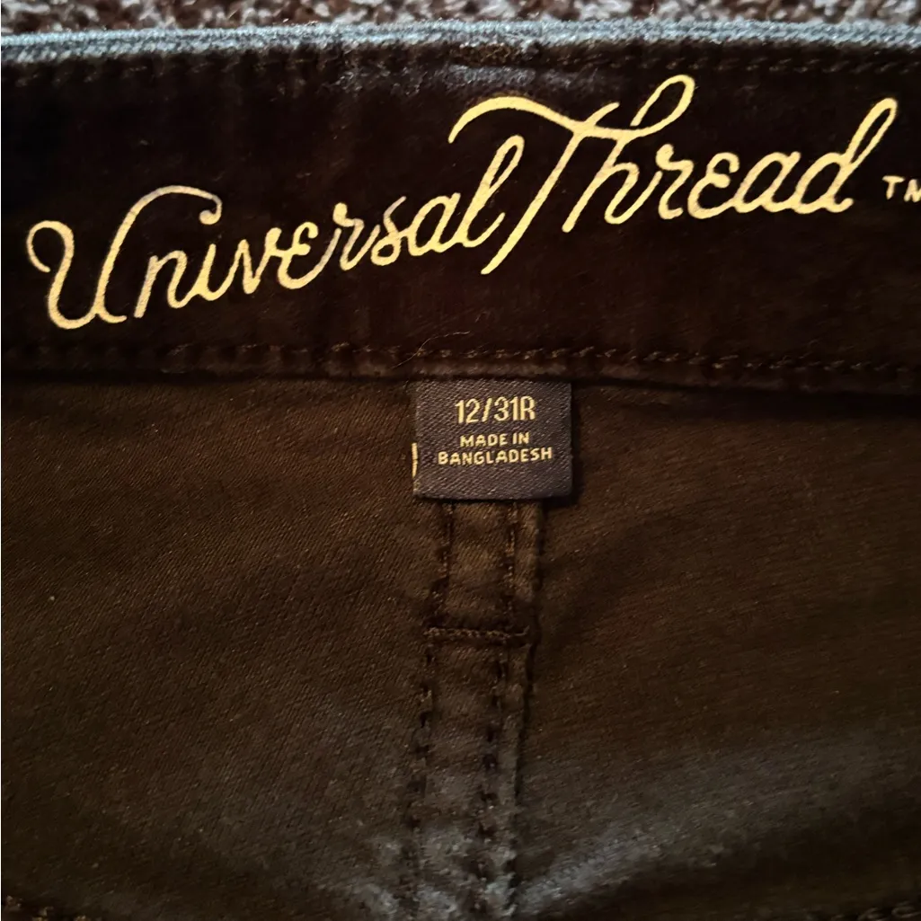 Universal Threads Black velvet pants - Image 6