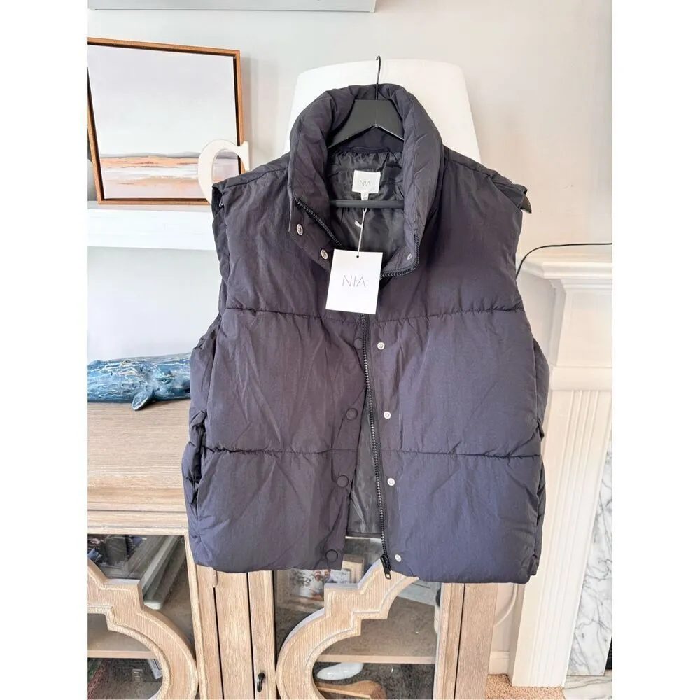 NWT NIA The Brand Nylon Puffer Vest in Black Size Large - Image 3