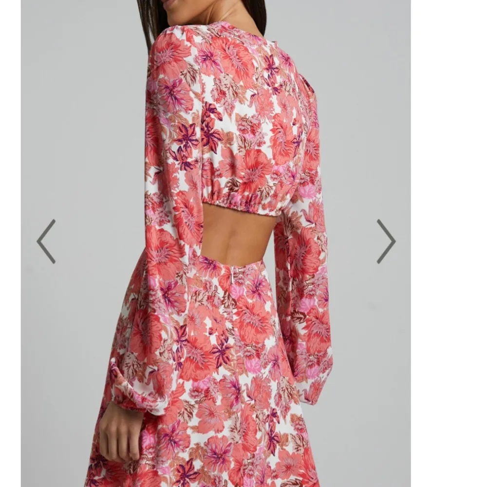 GENEVE RING CUT OUT LONG SLEEVE MINI DRESS IN NYLENE PINK FLORAL Sz 12 - Image 4