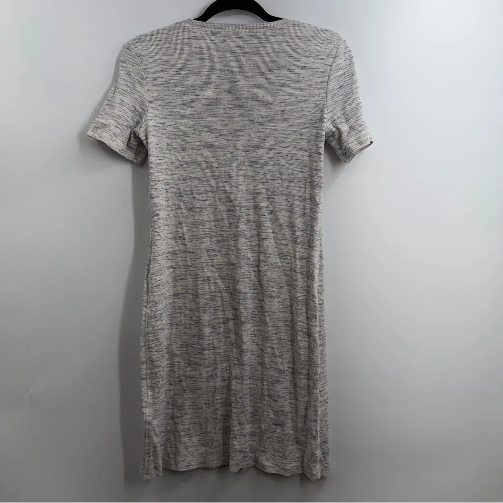 Theory Cherry B3 Sterling Rib Short Sleeve Dress size Medium ribbed pullover - Image 4