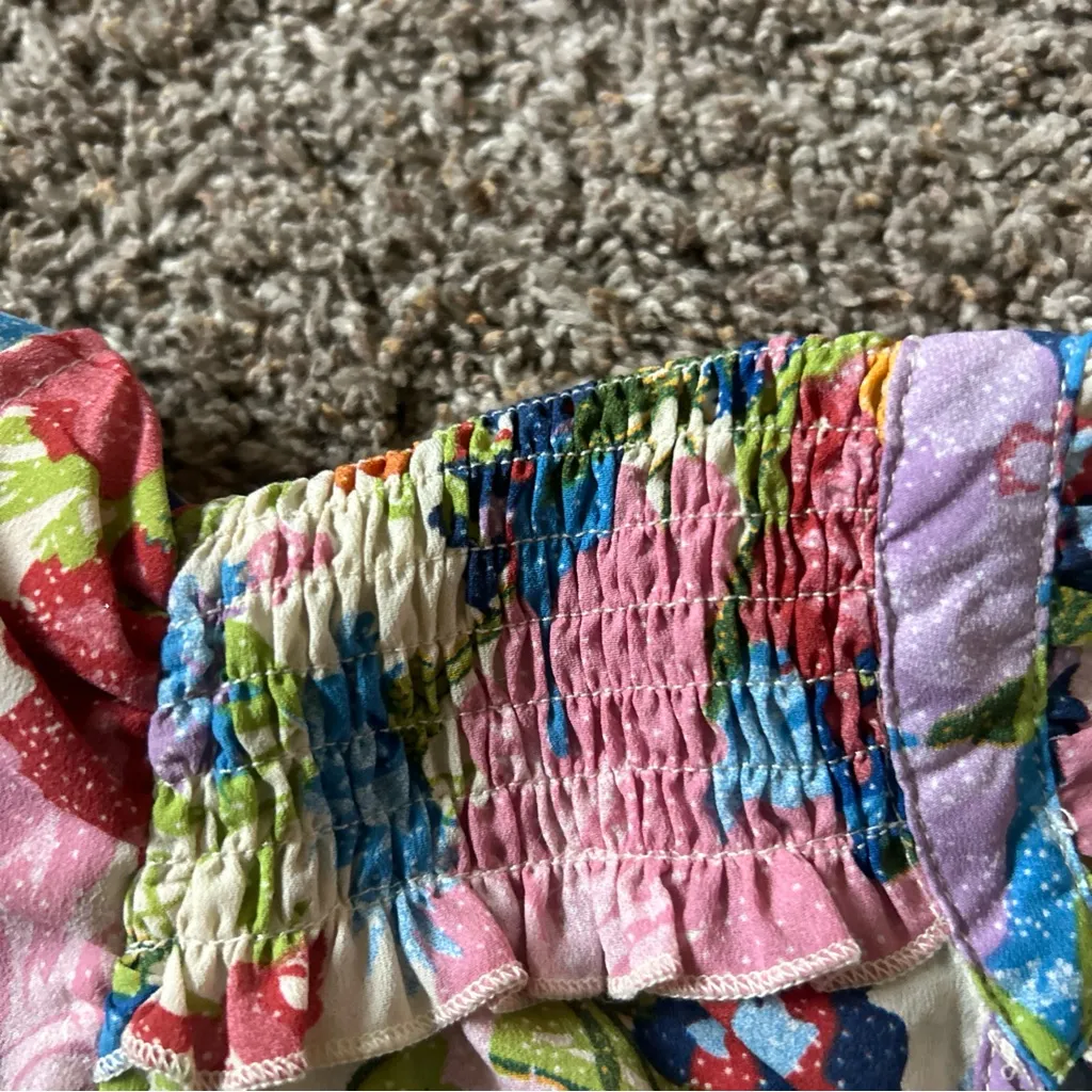 Entro Women's Floral Short Sleeve V Neck Blouse Sz Small - Image 7