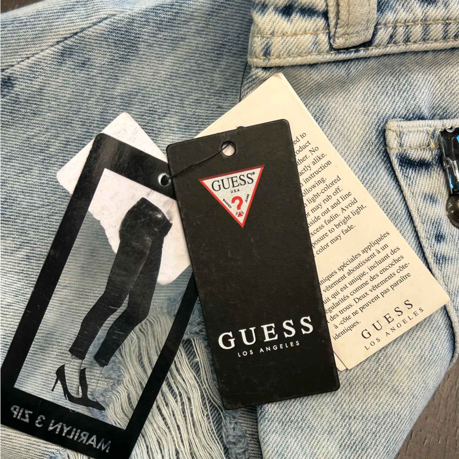 Guess light wash bling rhinestone studded distressed glam edgy chic jeans NWT 26 - Image 12