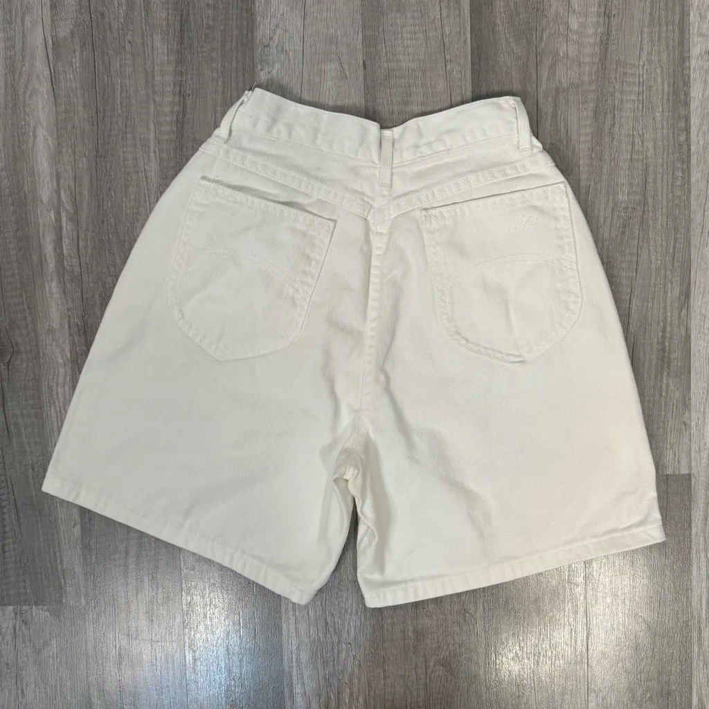 24 Waist VINT Chic White High Waisted Denim Shorts Jorts Made in USA 90s Summer - Image 3