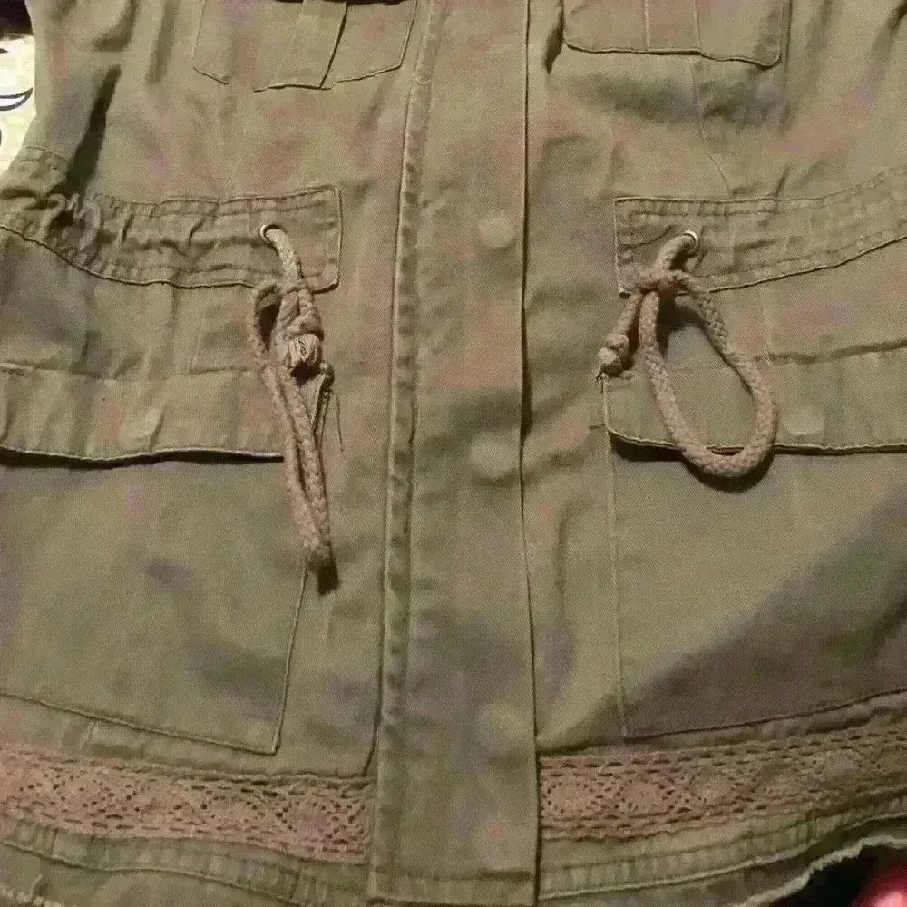 B Sweet‎ green jacket size Medium - Image 5