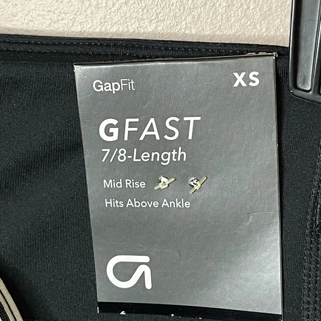 NWT GAPFit GFAST Track Stripe Mis-rise 7/8 Leggings (Black) - XS - Image 8