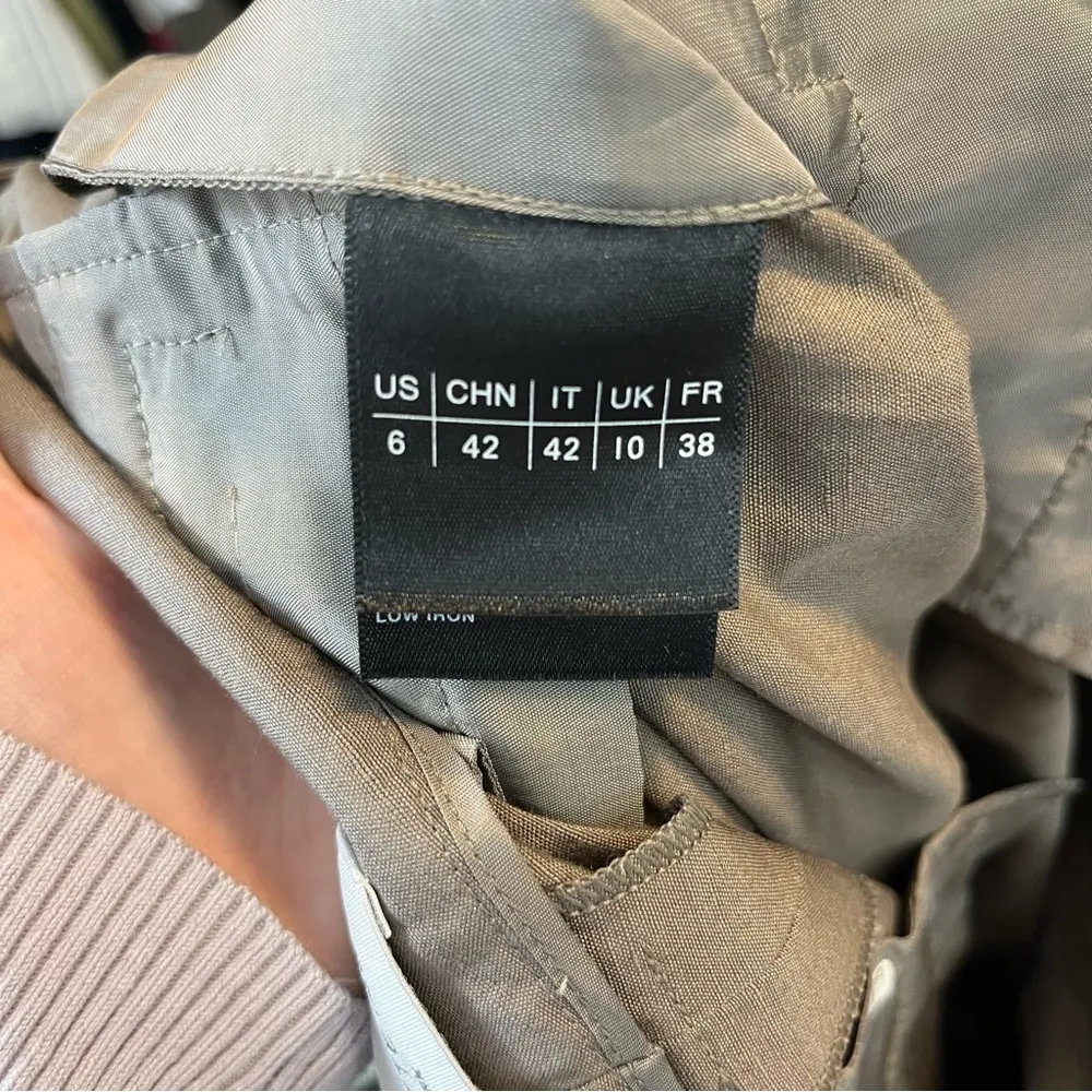 Lafayette 148 Wyatt Pleated Barrel Leg Pant US Size 6 Concrete Tan Gray - Image 9