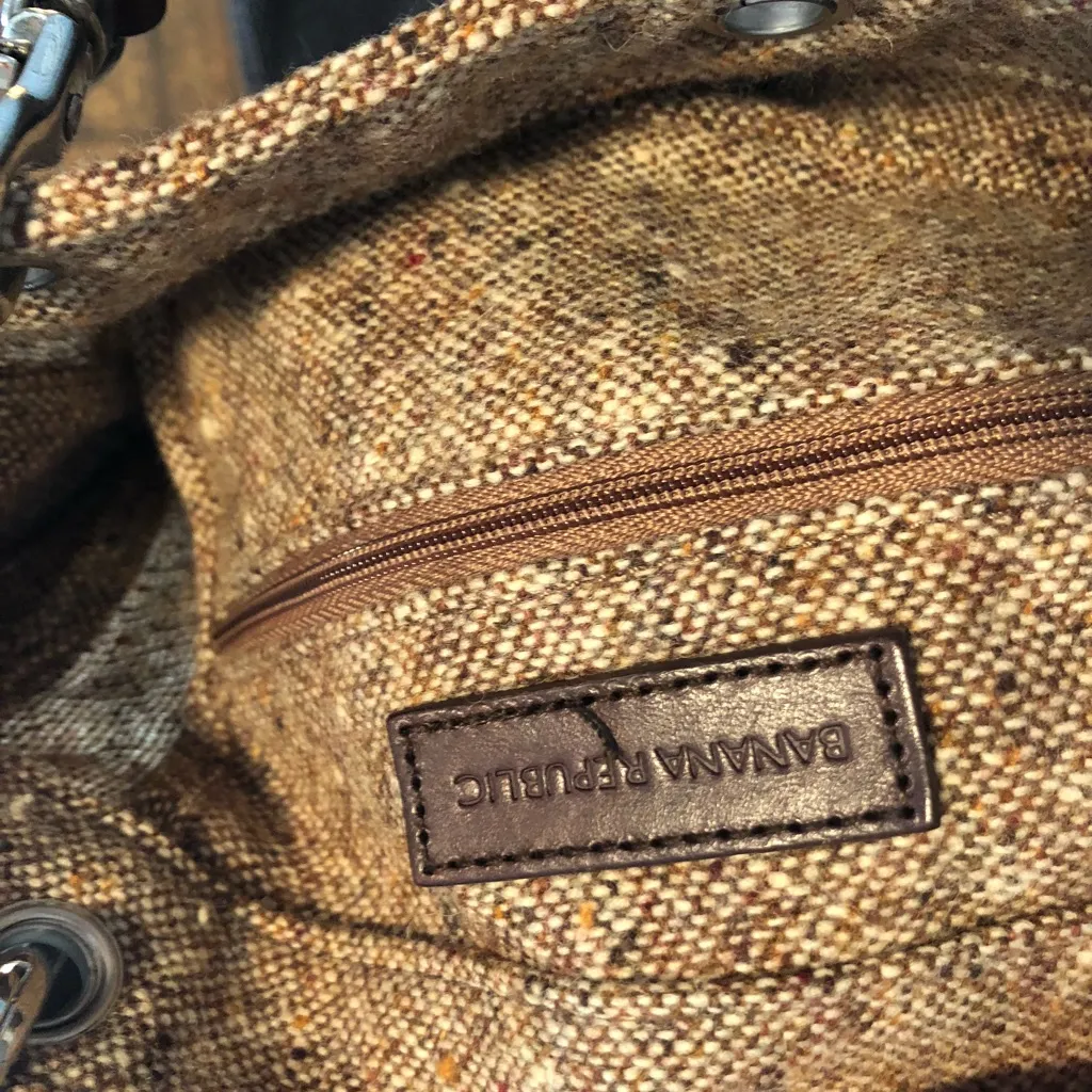 Banana Republic handbag. 6” x 11” - Image 4