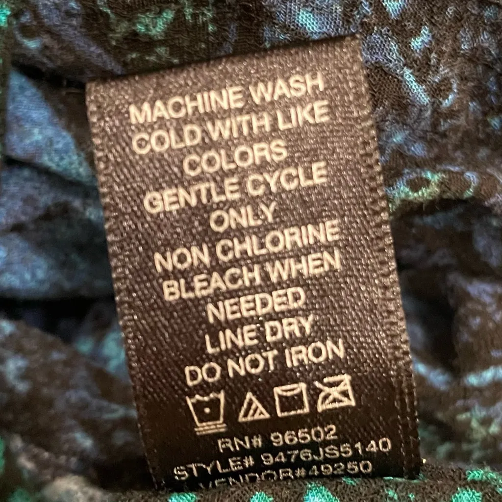 BKE blue multipatterned button down long sleeve top / L / Excellent condition - Image 12