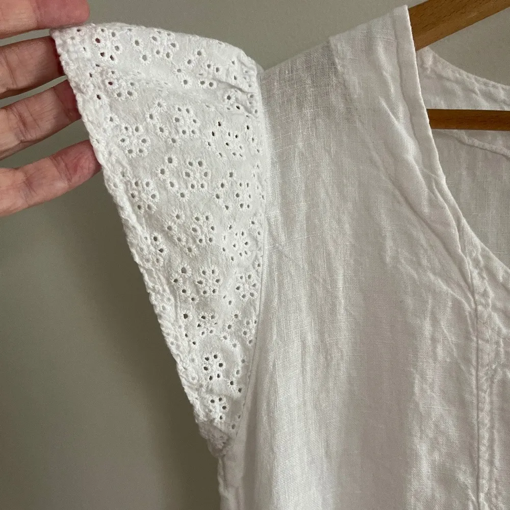 Lung O L'Arno Italian 100% Linen Top White Eyelet Peplum Small Trad Wife Coastal - Image 3