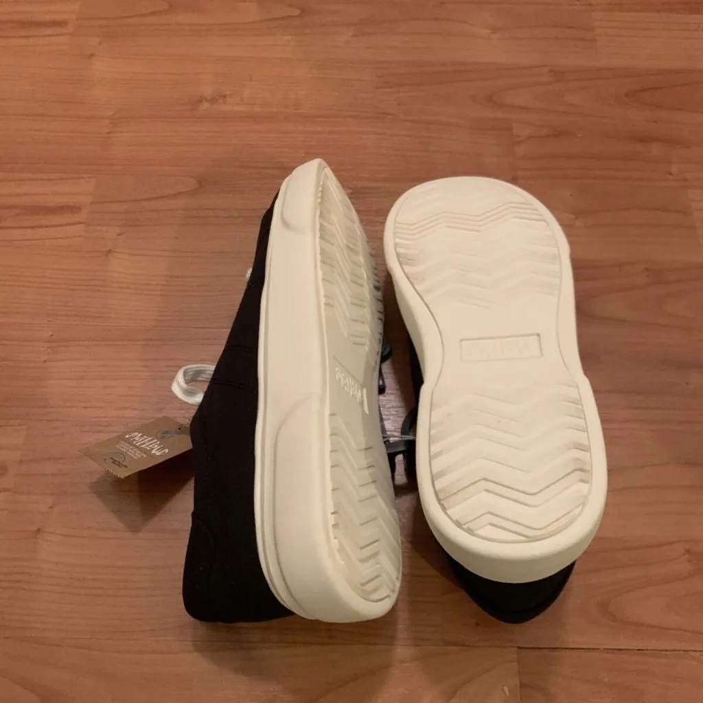 Mad Love Sia Apparel Women's Lace Up Canvas Shoes Sneakers Size 9 Black - Image 10