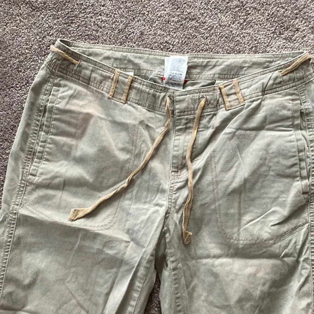 North Face Capri SIZE 10 - Image 3