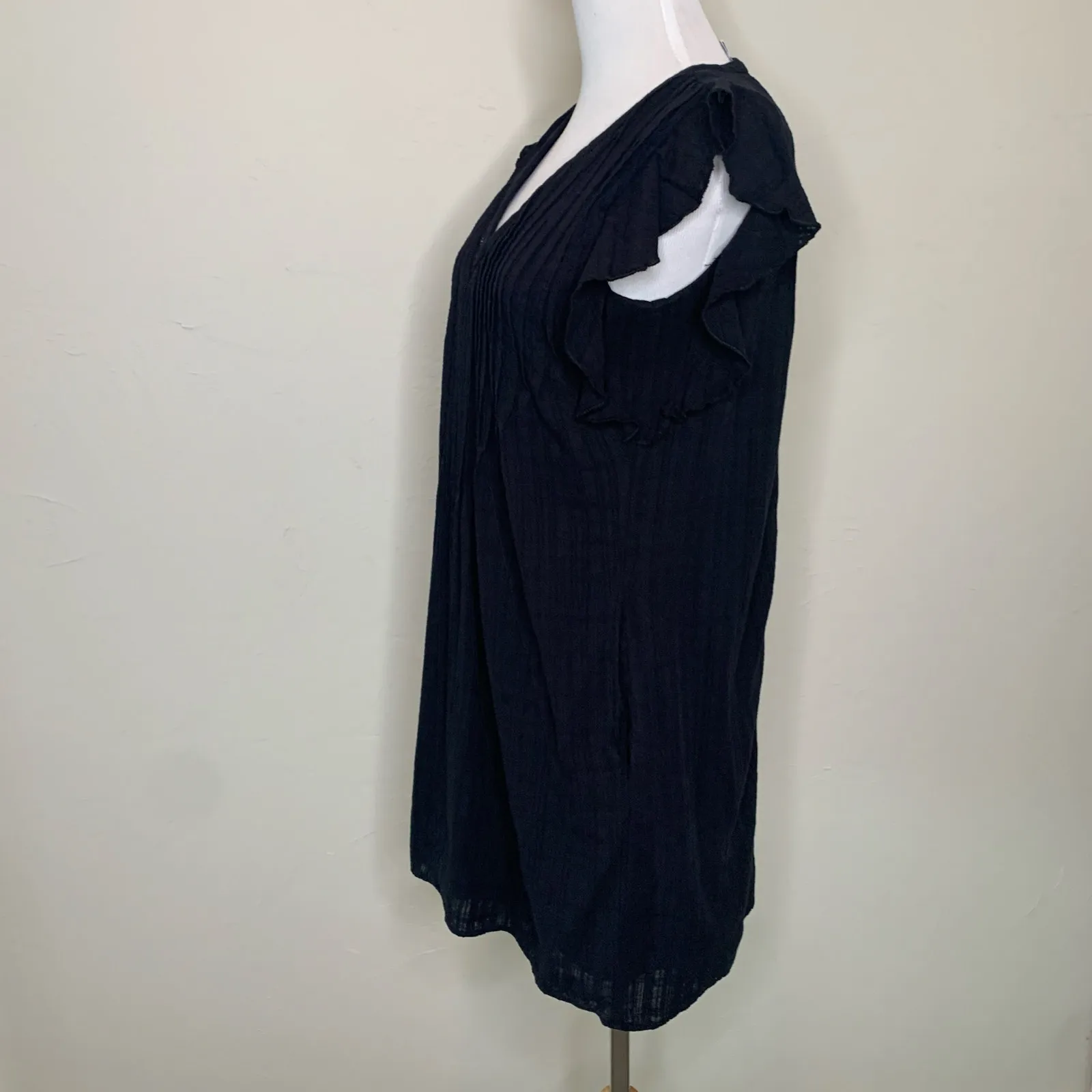 EVEREVE Black Cotton Dress Pleat Front Bodice V Neck  Flutter Sleeve Sz Small - Image 3