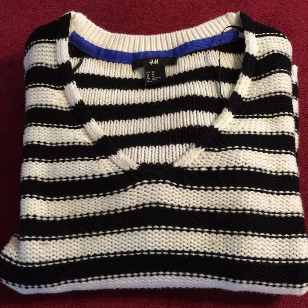 🛍 H&M striped Sweater - Image 3
