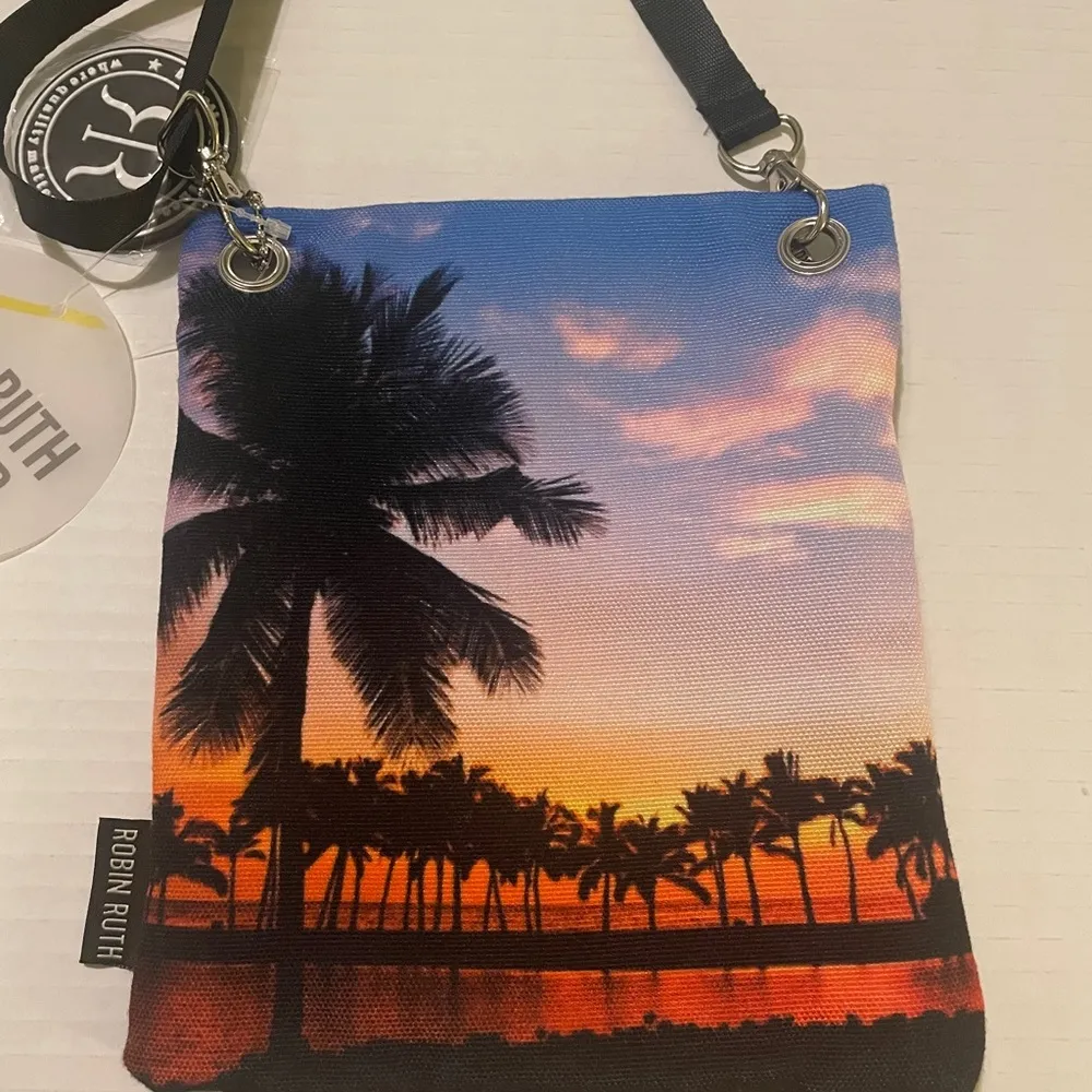 Robin Ruth Amanda Collection Crossbody Pouch “ San Diego” NWT  out of stock - Image 4