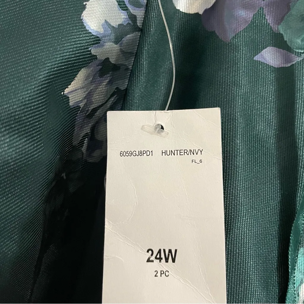 NWT City Studio Women’s Skirt | Size: 24W Green - Image 4