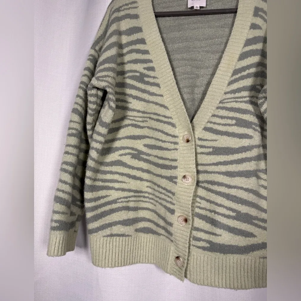 Le Lis Green and Grey Tiger Button Up Cardigan Medium - Image 5