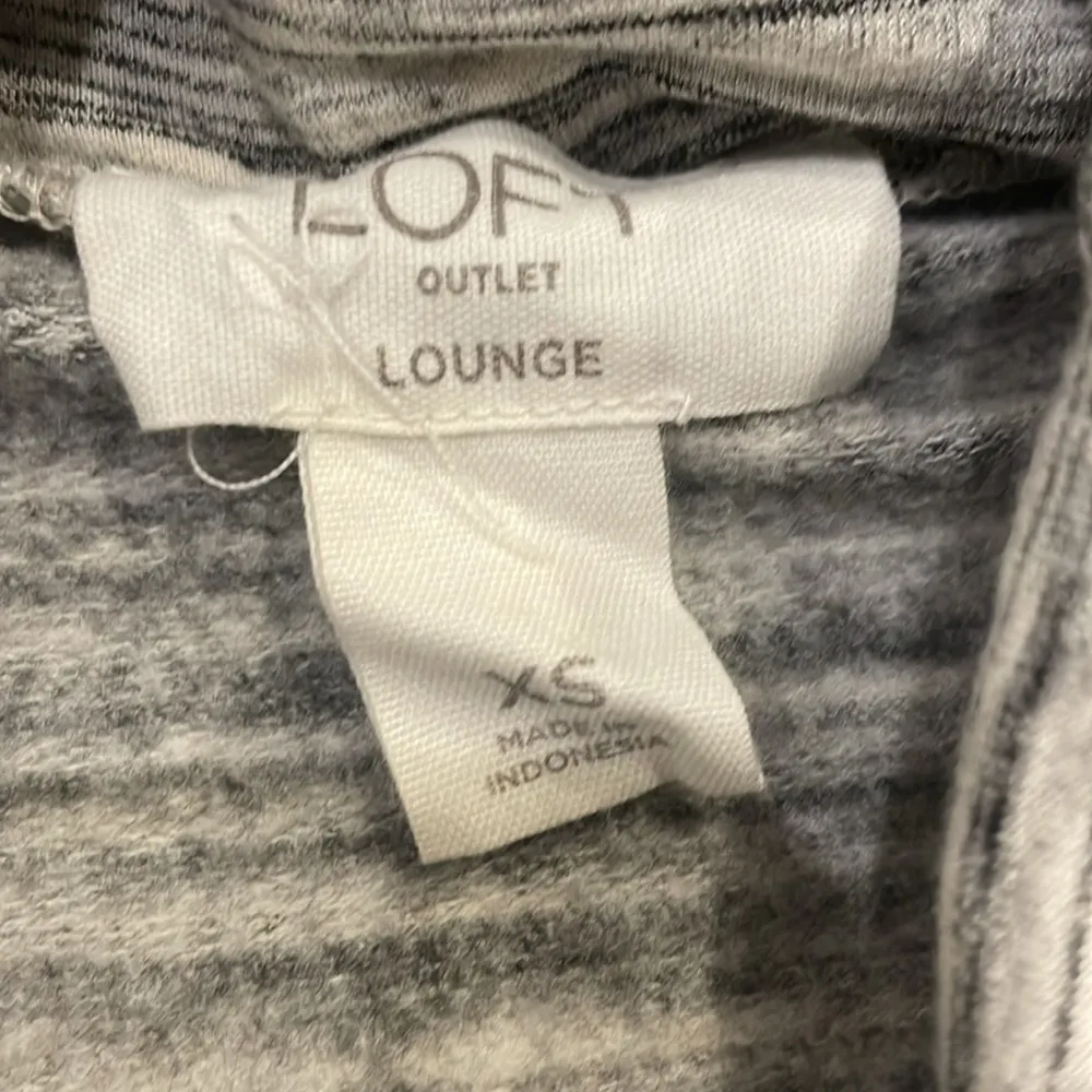 LOFT Outlet Black and Grey Cowl Neck Top - Size XS - Image 5