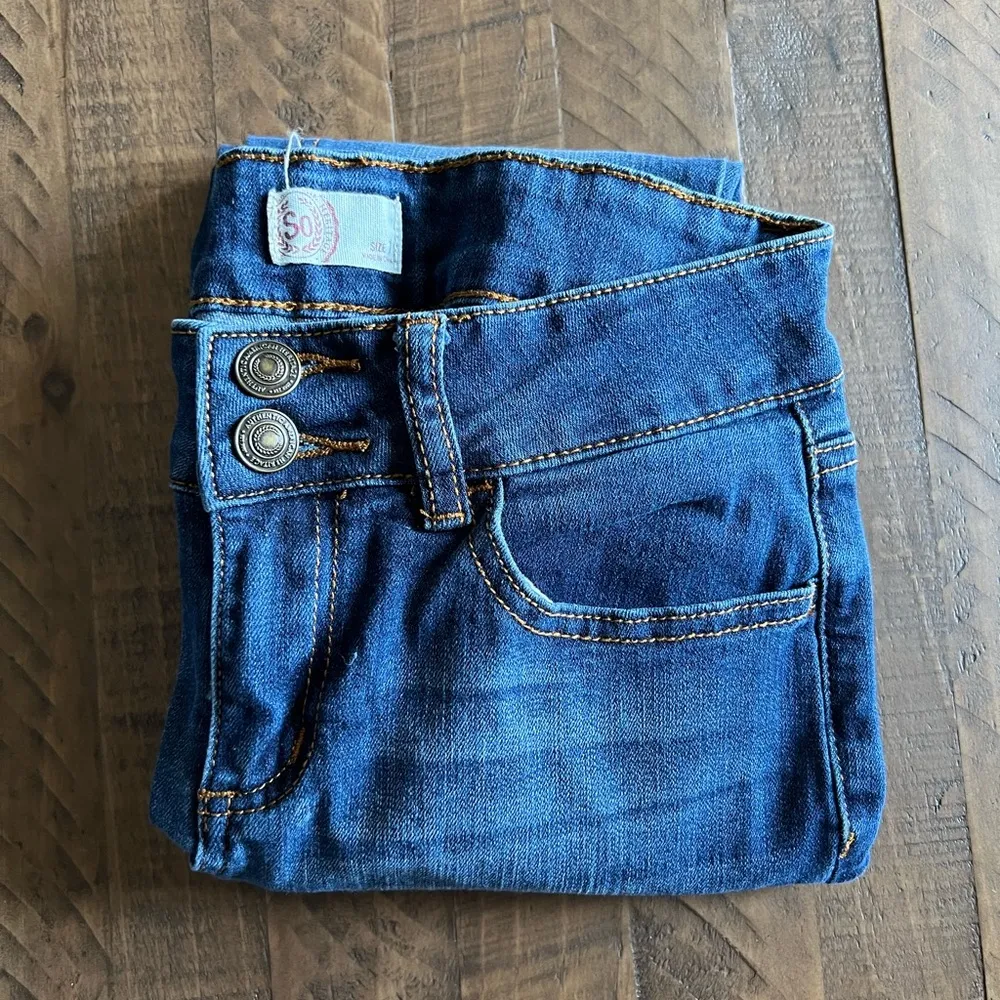 So | Cropped Denim Jeans - Image 3