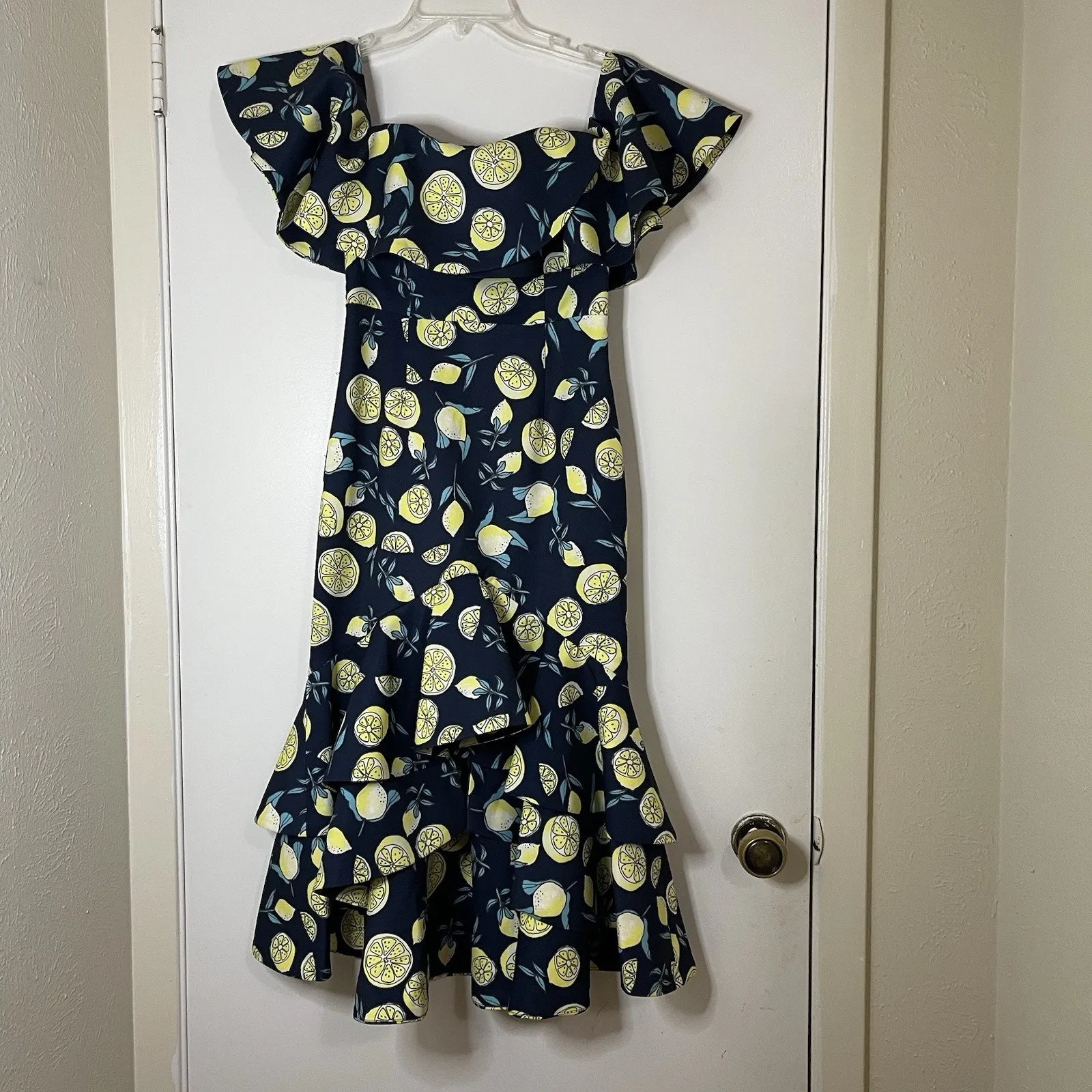 NEW! Fame and Partners Sasha Off the Shoulder Dress in Lemon Print size US 0 - Image 3